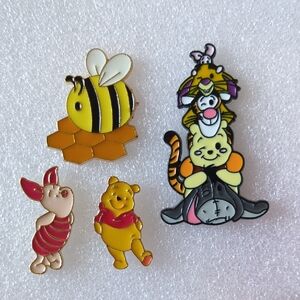 🩵2/$10🩵Winnie the Pooh Character Enamel Pins - unofficial Disney Pins